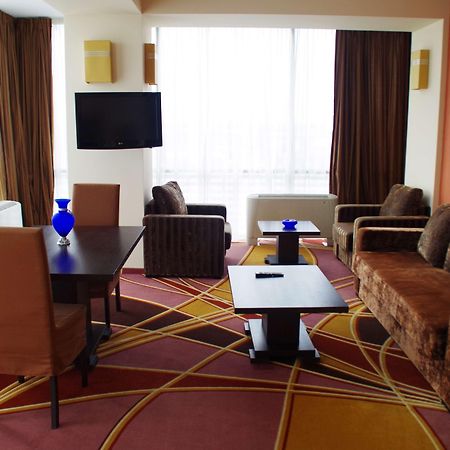 Mari Vila Hotel Bukarest Eksteriør billede
