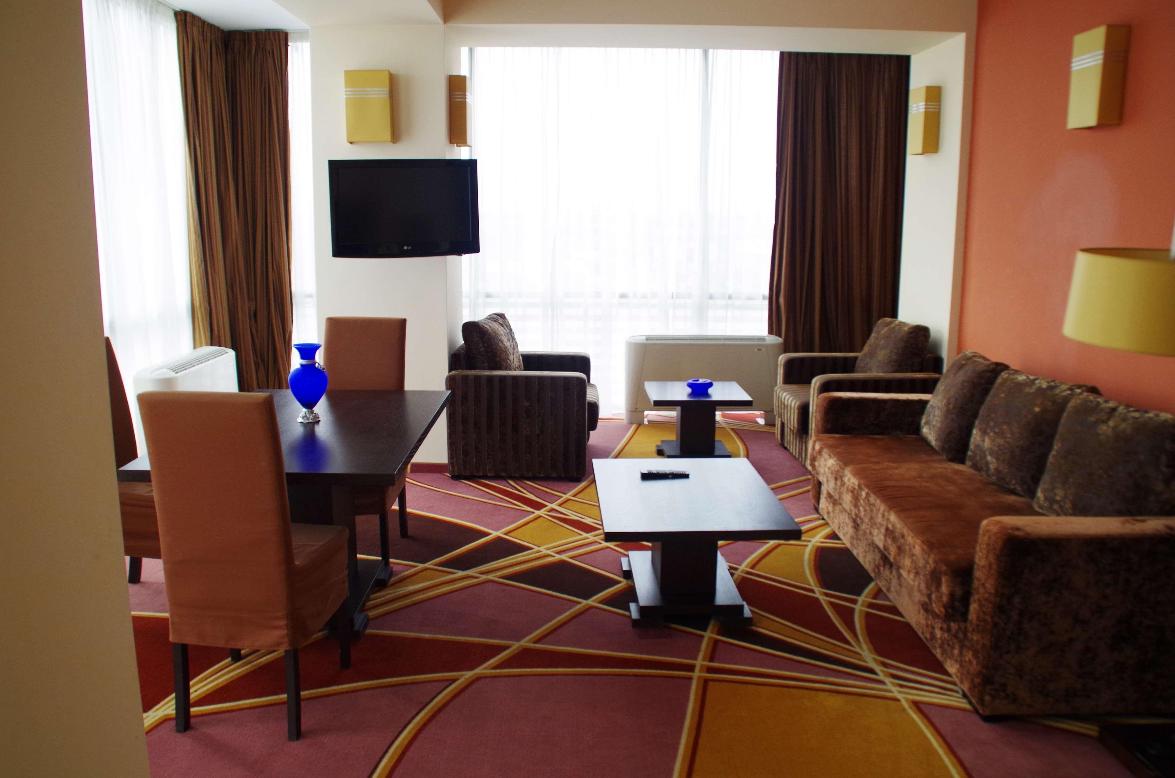 Mari Vila Hotel Bukarest Eksteriør billede